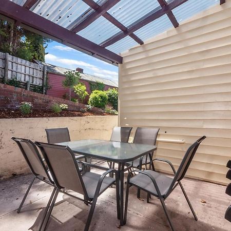 Warwick St Retreat! 3 Bedroom House With Parking Hobart Exterior photo